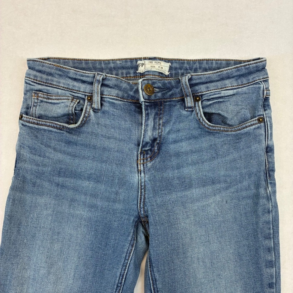 Free People Jeans Women 28 Blue Straight Leg Raw Hem Side Slit Medium Wash Denim